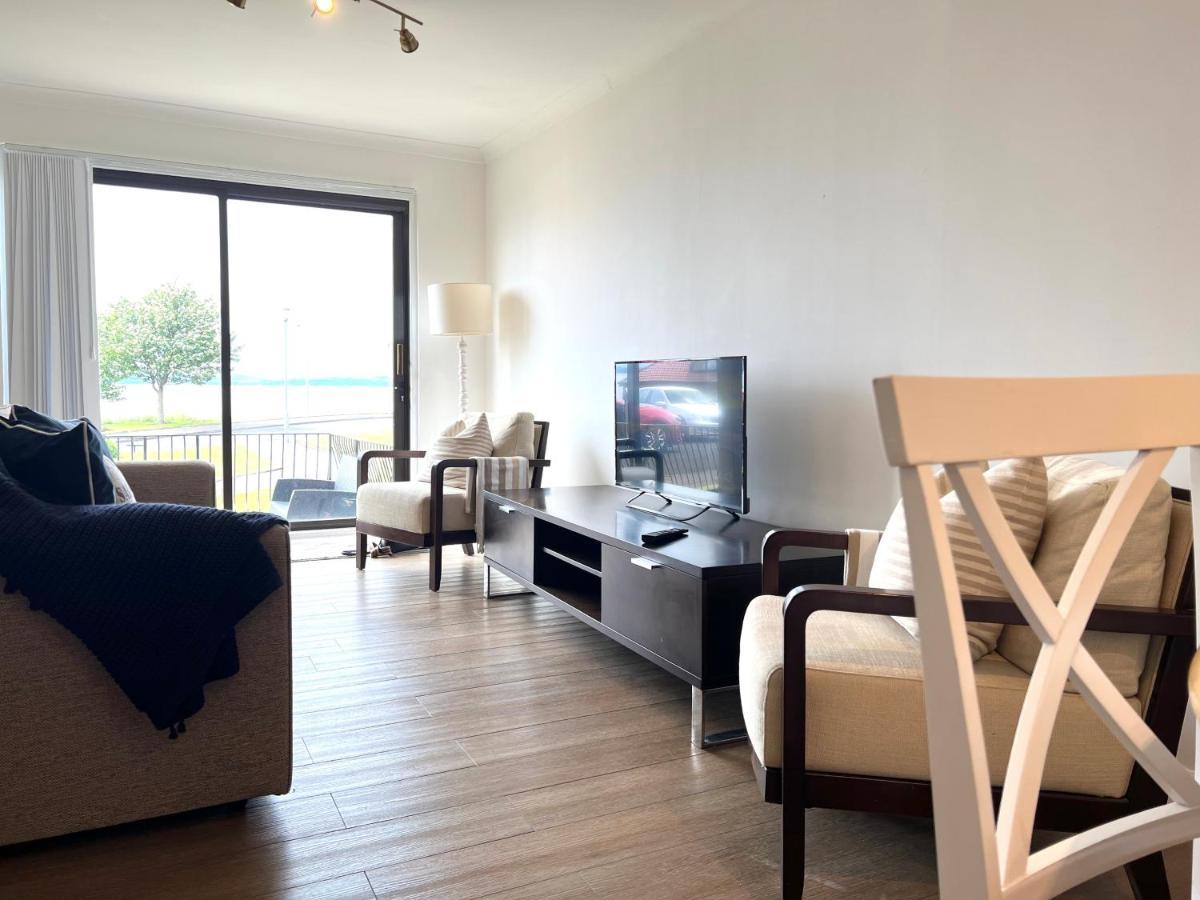 Bellevue Apartment Largs Bagian luar foto