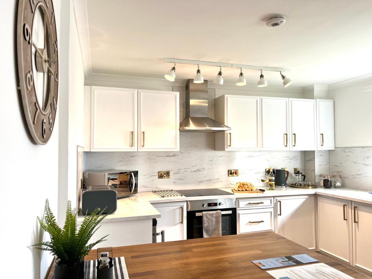 Bellevue Apartment Largs Bagian luar foto