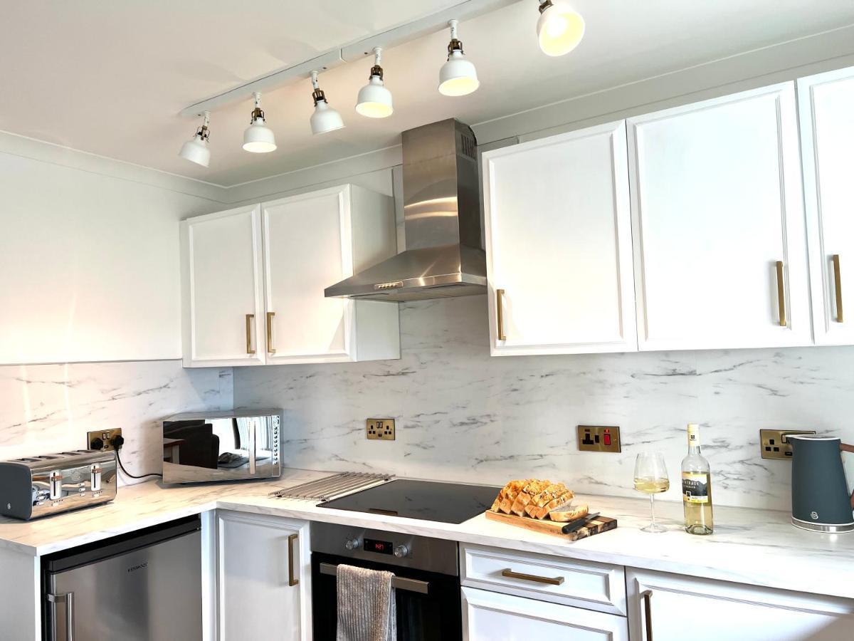 Bellevue Apartment Largs Bagian luar foto