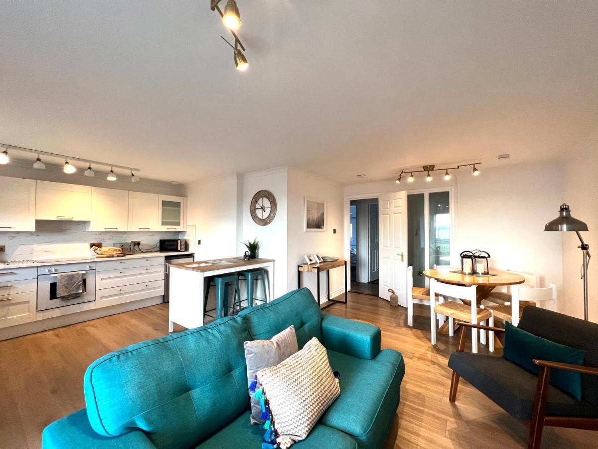 Bellevue Apartment Largs Bagian luar foto